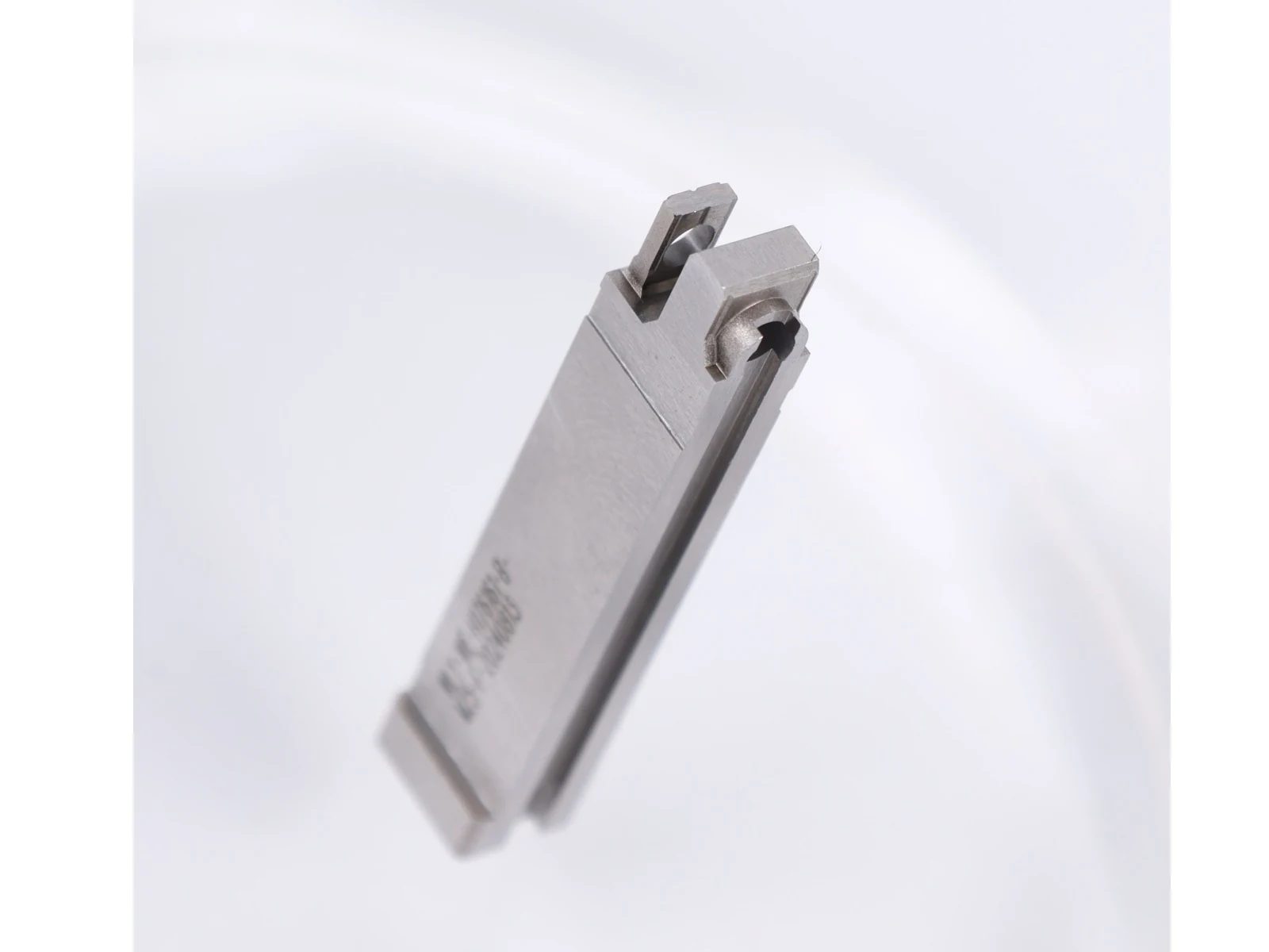 VAKING ASSAB Connector Mold Insert, Precision Grinding, Head EDM Machining, Sodick Wire EDM Inner Hole Machining, Custom Non-standard Connector Insert